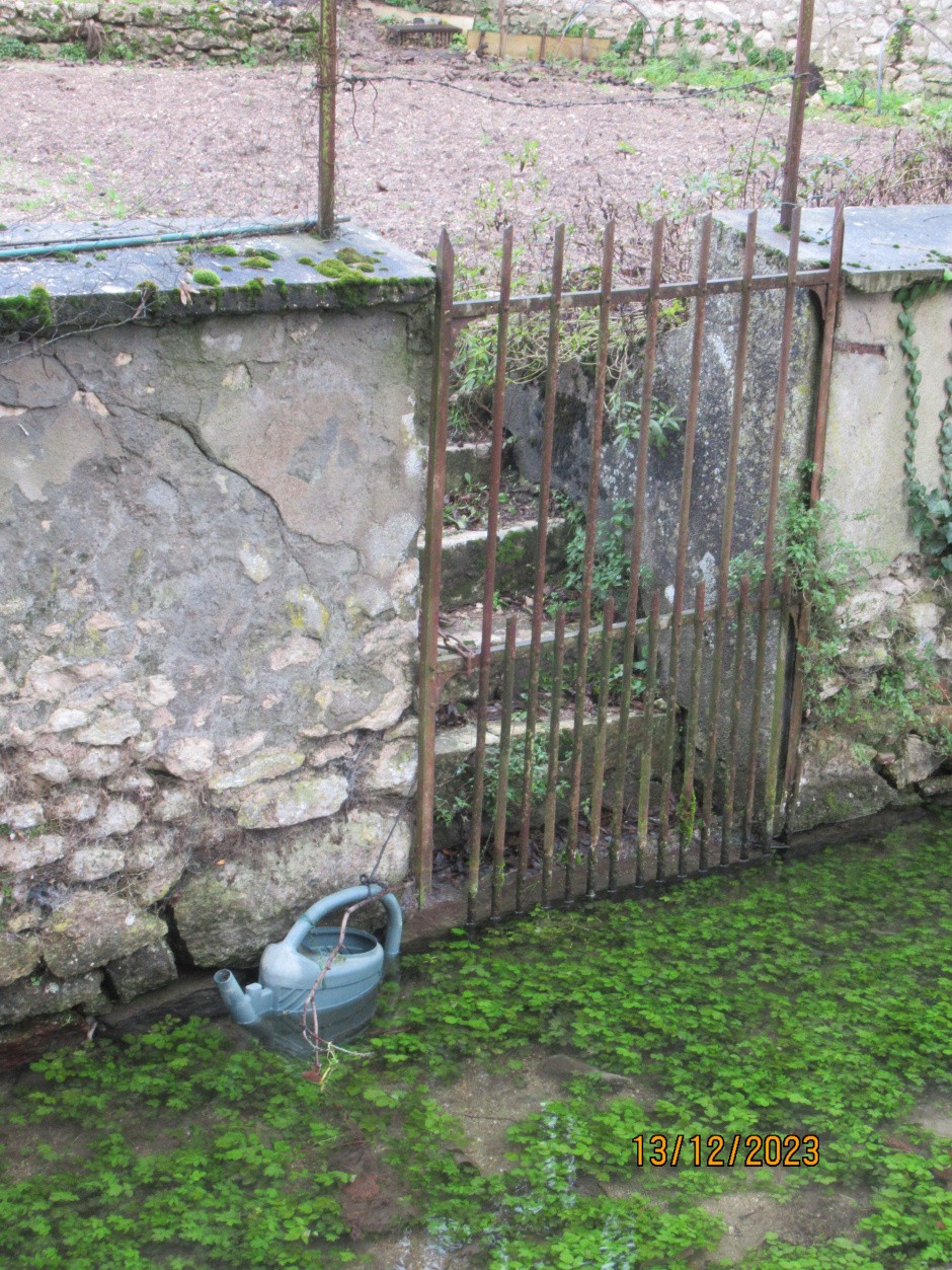 Recyclage de frigo dans les jardins ouvriers